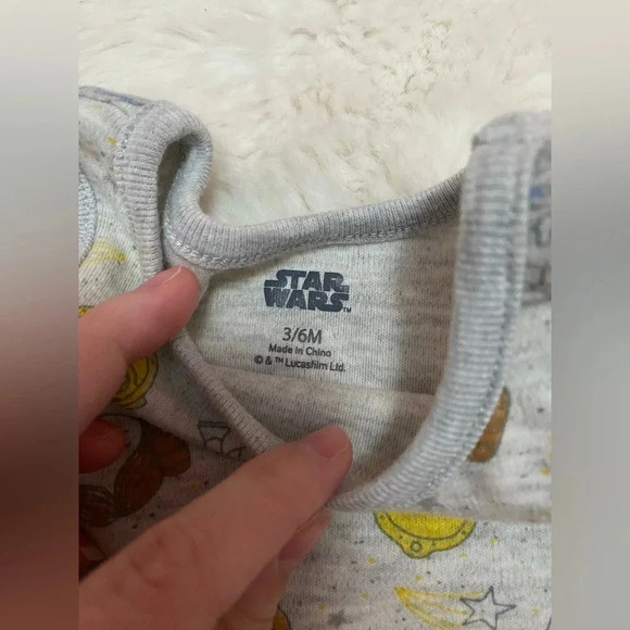 Star Wars Baby unisex Onesies size 3-6 months - Picture 3 of 6